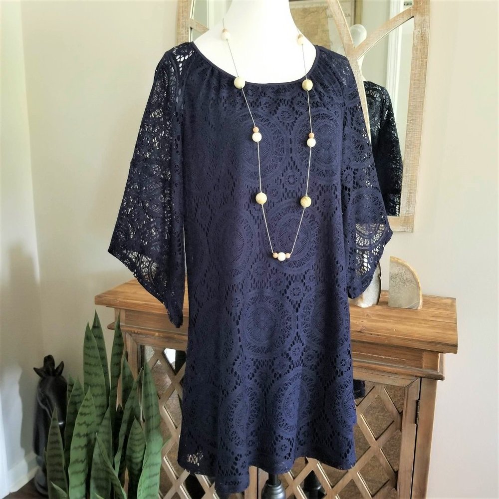 Dress. Navy Blue Medallion Lace. Tacera Brand. Size Medium. - Picture 11 of 11